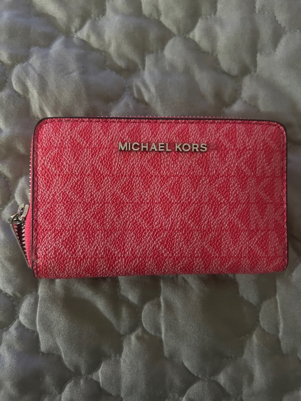 Michael Kors MK LOGO PINK ZIP MINI wallet